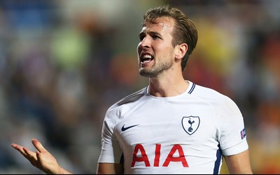 金博电竞焦点-丹麦队回国受英雄般欢迎